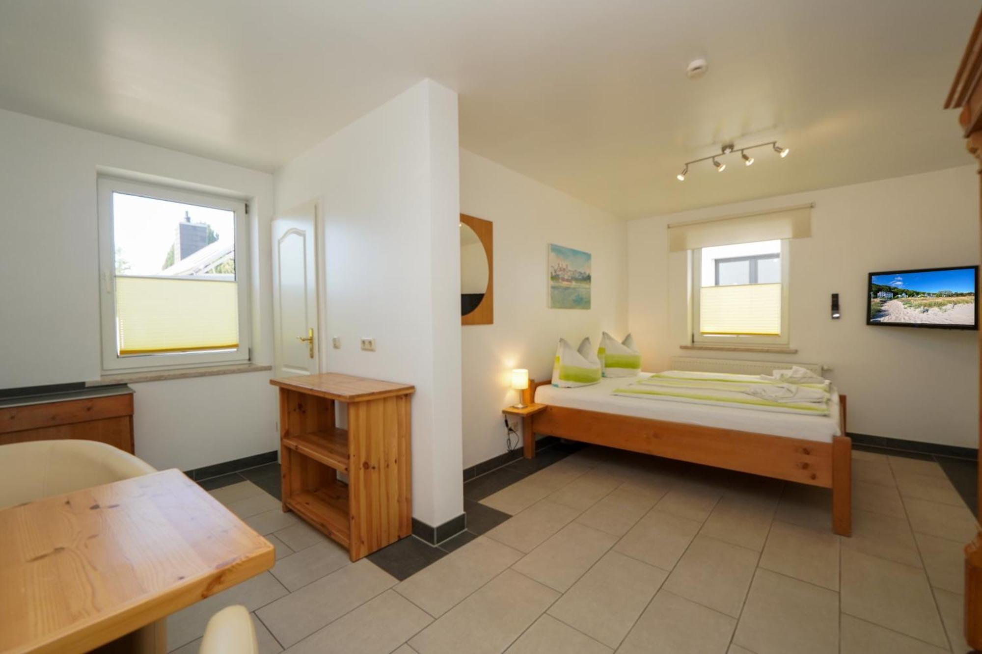 Pension Middel Binz Esterno foto